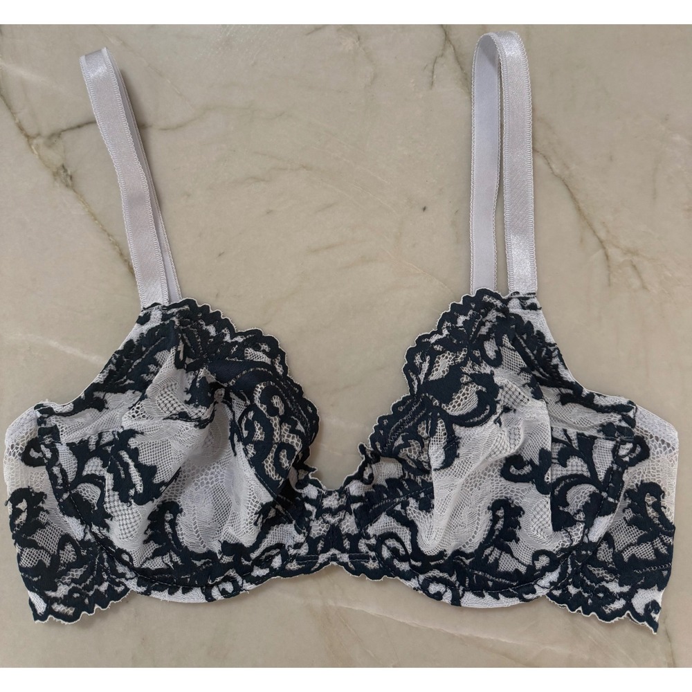 Wacoal Instant Icon 851322 Floral Lace Unlined Underwire Bra White Navy Blue 36D